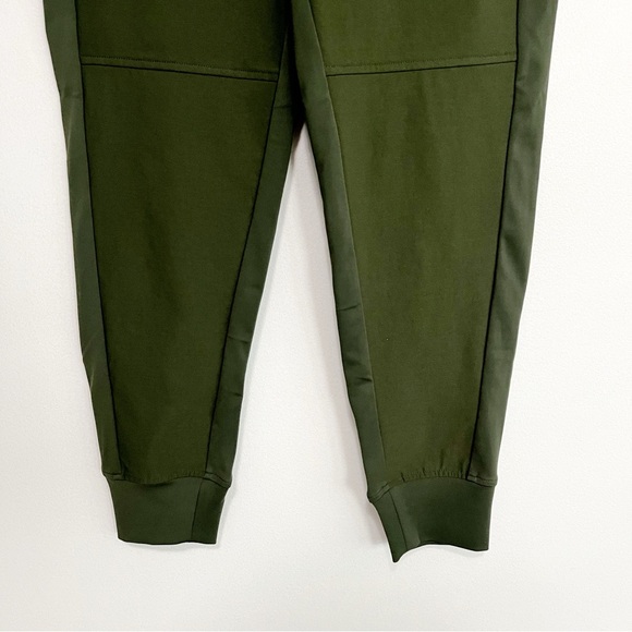 Athleta Headlands Hybrid Trek Jogger Dark Olive Green Pants Size 8 - Picture 7 of 13